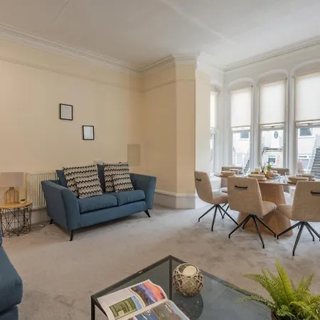 5 Bed In Oc-m45321