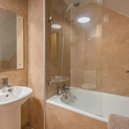 5 Bed In Oc-m45321 * Windermere